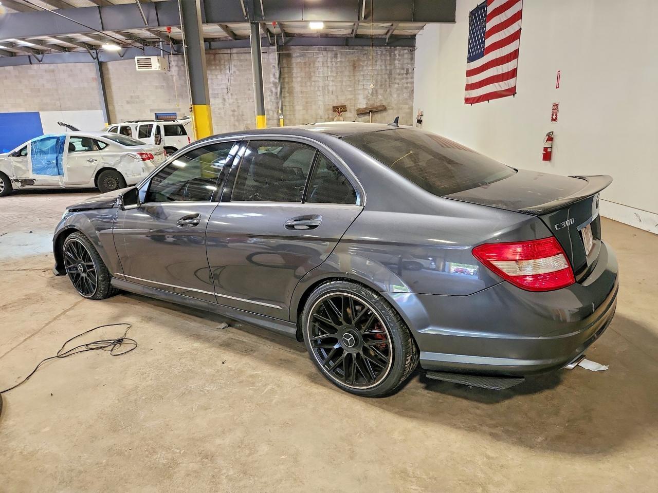 2010 Mercedes-Benz C 300 4Matic - Image 2