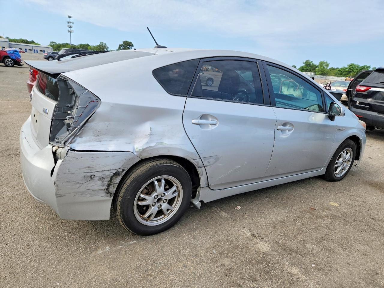 2011 Toyota Prius Two - Фото 3