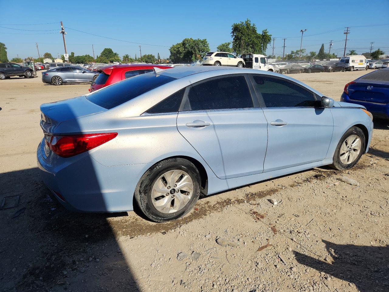 2014 Hyundai Sonata Gls - Image 3