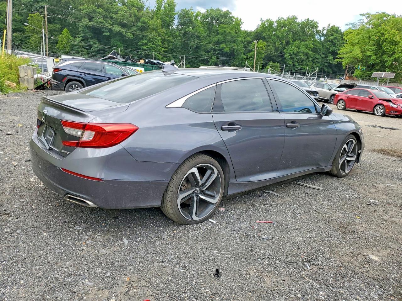 2018 Honda Accord Sport - Image 3