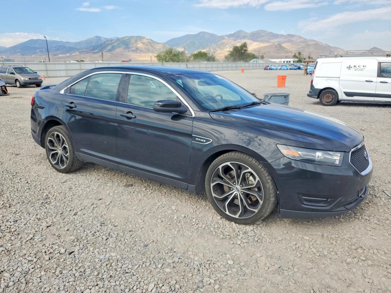 2015 Ford Taurus Sho - Фото 4