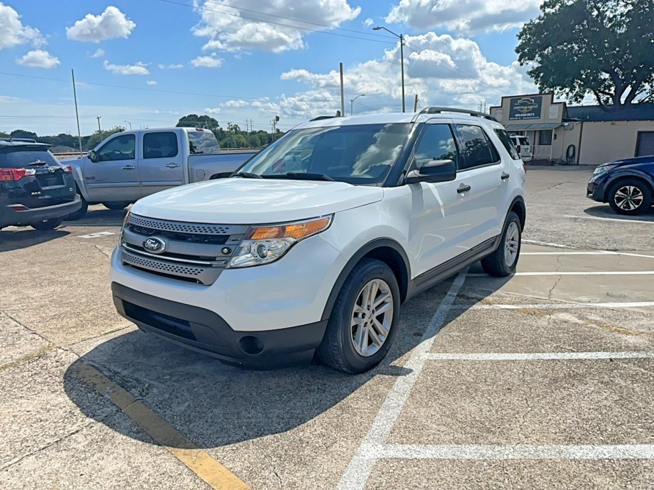 2015 Ford Explorer - Фото 2