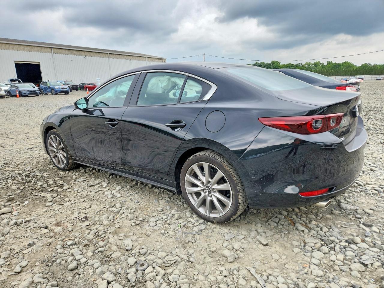 2026 Mazda 3 Preferred/Carbon Edition - Фото 2