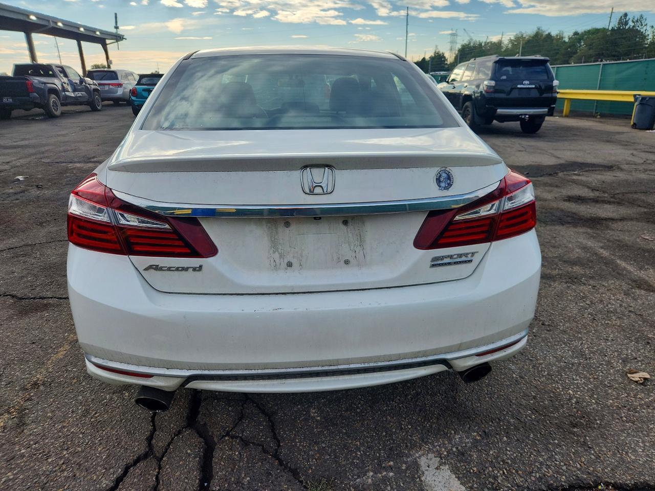 2017 Honda Accord Sport Special Edition - Image 6