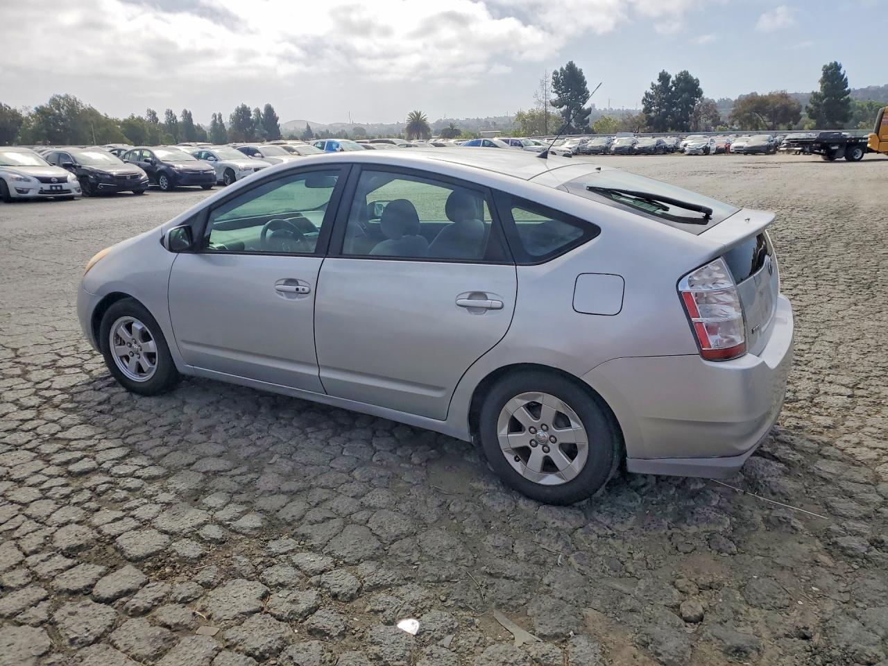 2008 Toyota Prius Base - Фото 2