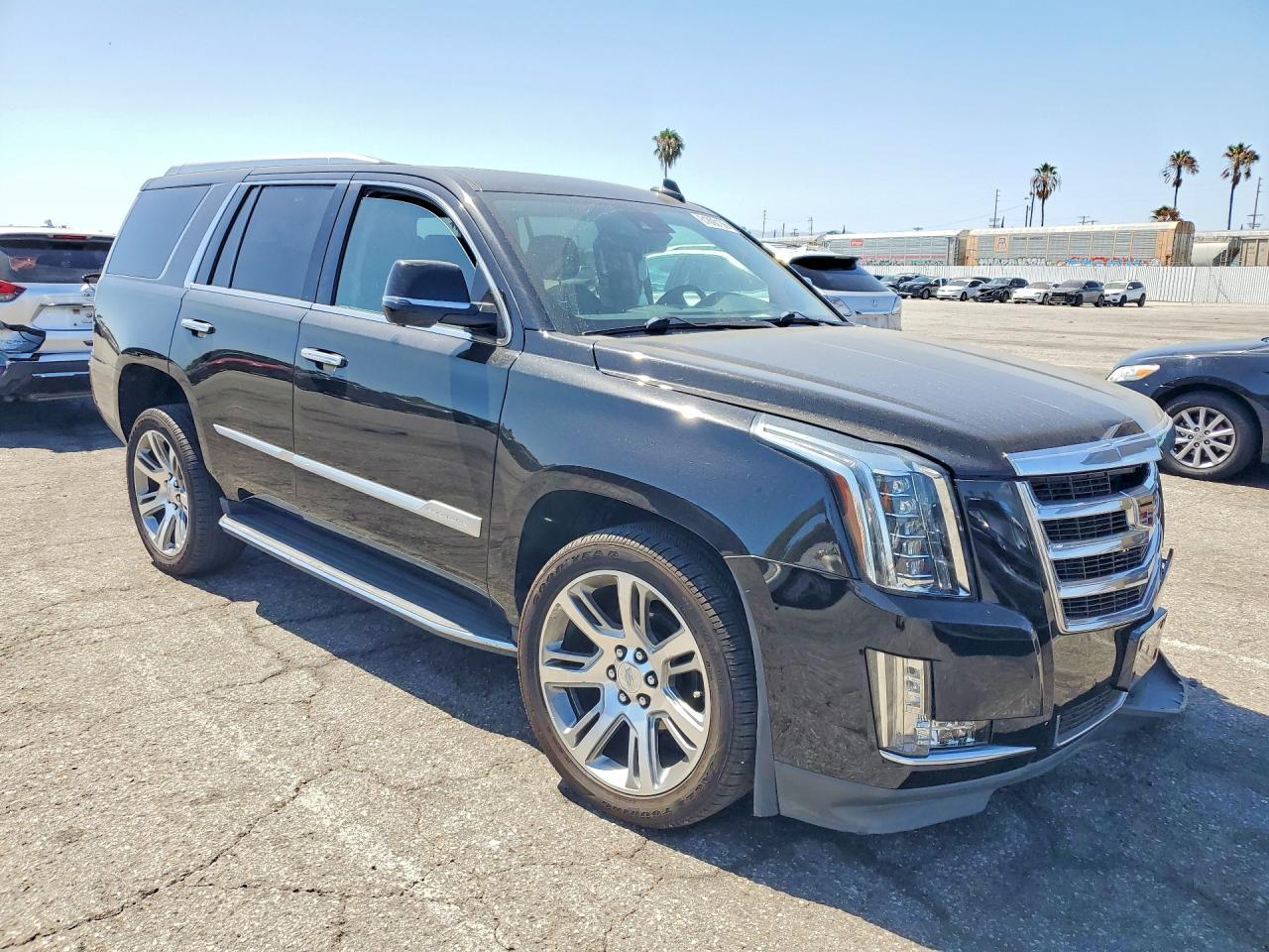 2020 Cadillac Escalade Premium Luxury - Image 4