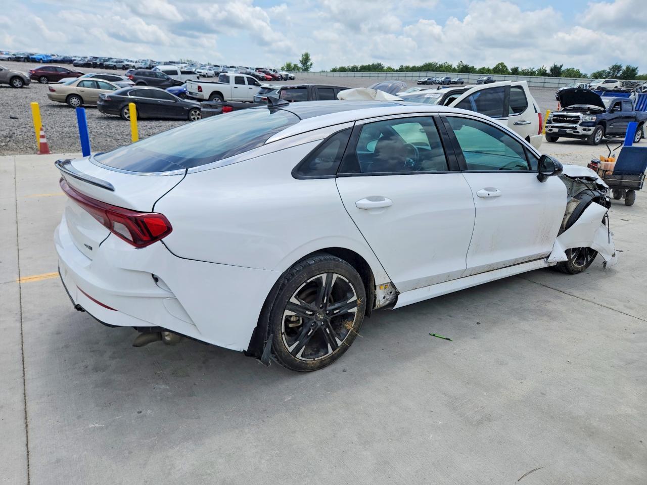 2022 Kia K5 Gt Line - Фото 3