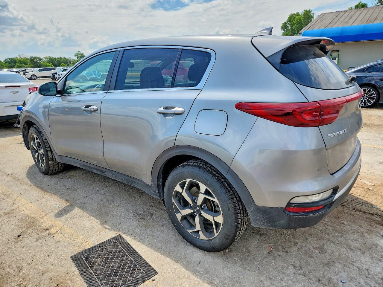 2021 Kia Sportage Lx - Image 2
