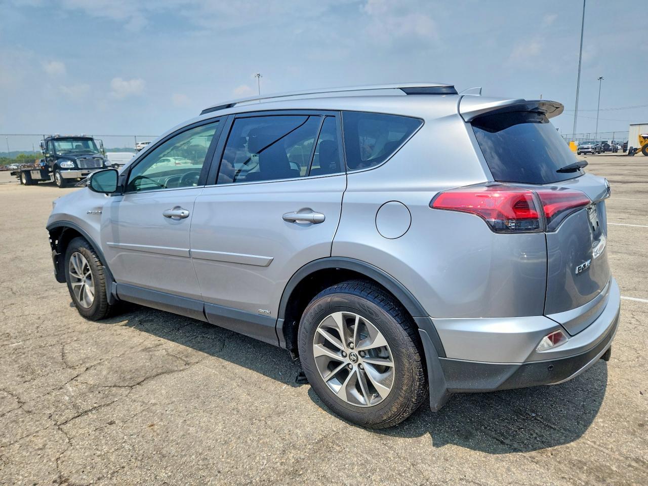 2018 Toyota Rav4 Hybrid Xle - Фото 2