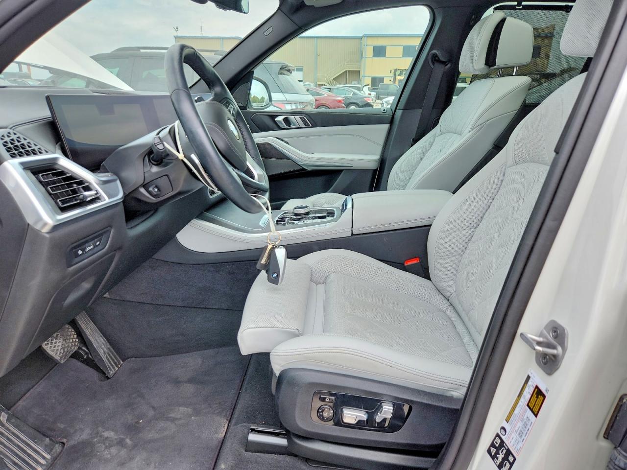 2025 BMW X5 xDrive40I - Image 7