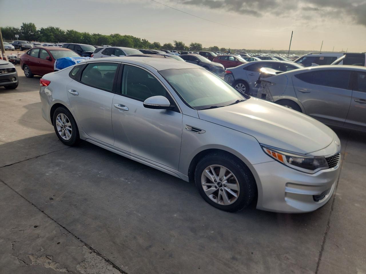 2017 Kia Optima Lx - Image 4