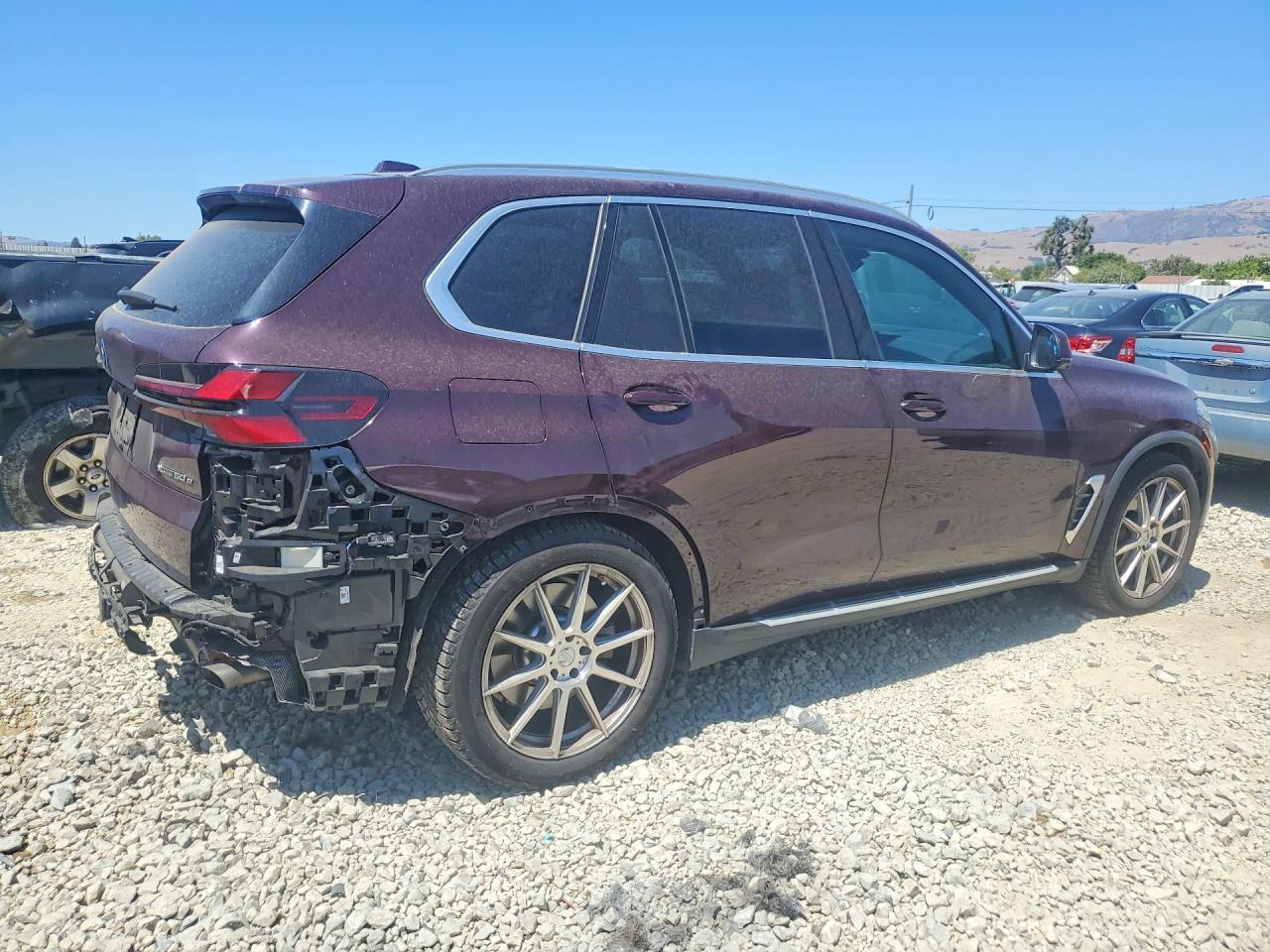 2025 BMW X5 xDrive50E - Фото 3