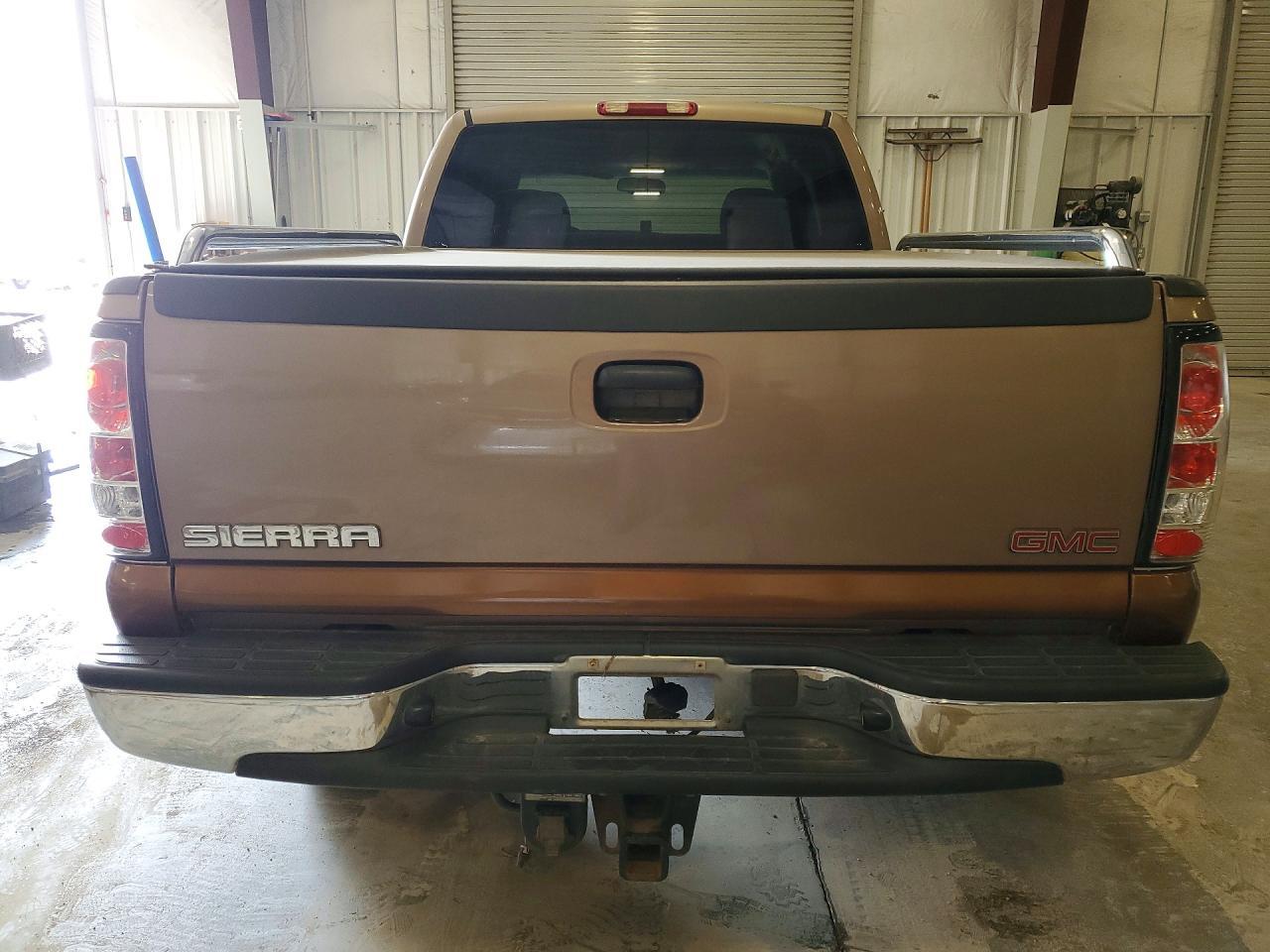 2003 GMC New Sierra K1500 - Image 6