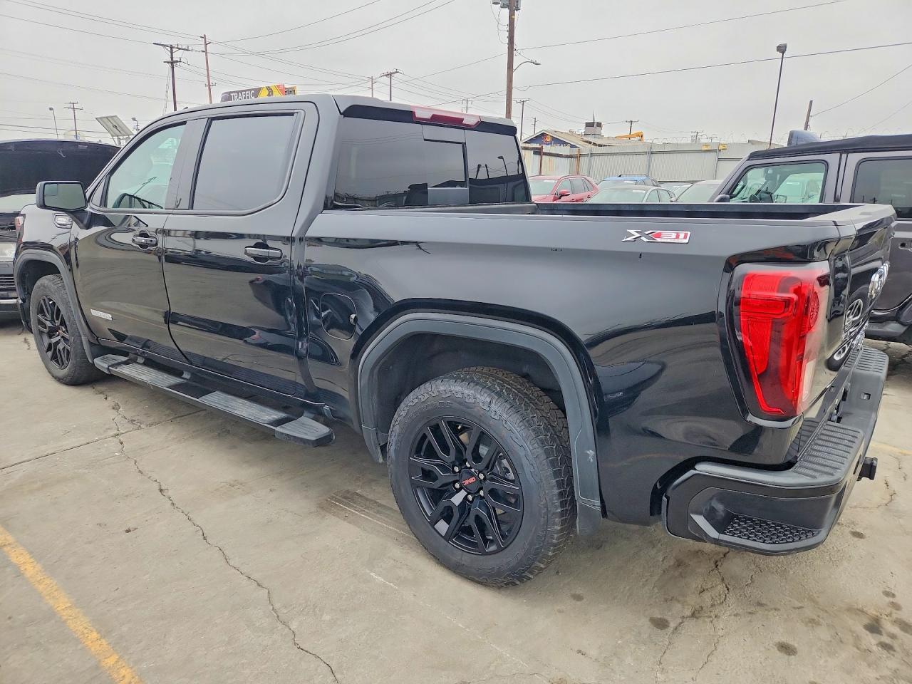 2023 GMC Sierra K1500 Elevation - Image 2
