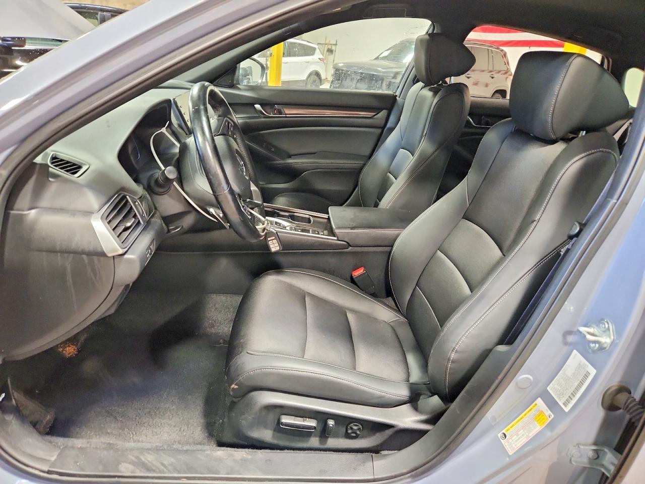 2022 Honda Accord Hybrid Sport - Image 7