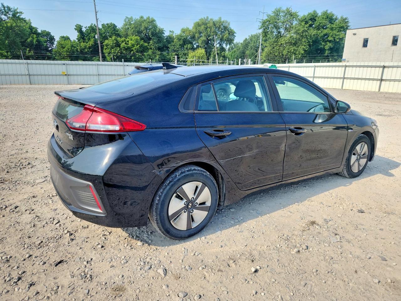 2020 Hyundai Ioniq Blue - Фото 3