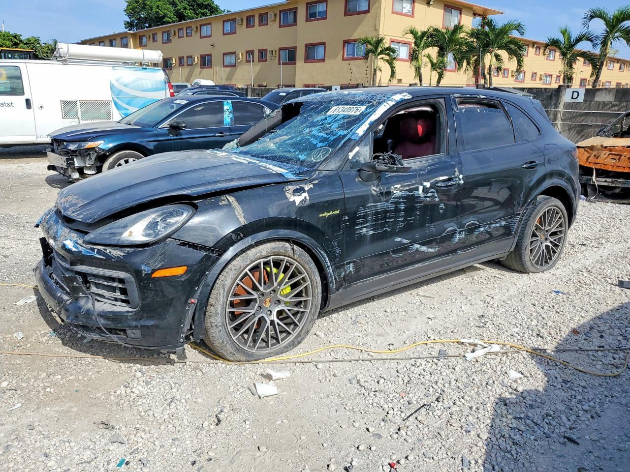 2023 Porsche Cayenne E-Hybrid