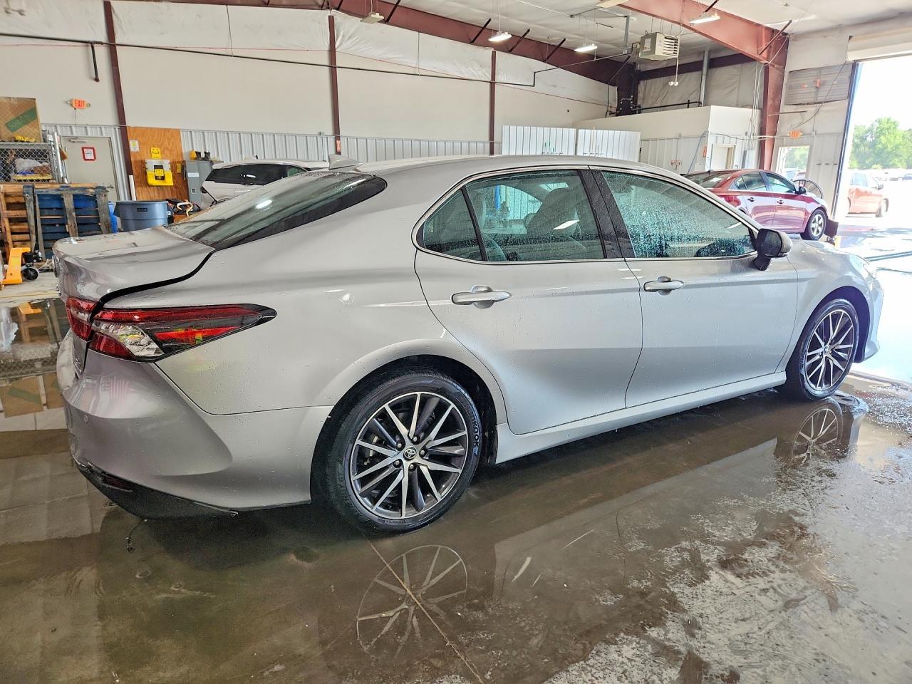 2023 Toyota Camry Xle - Image 3