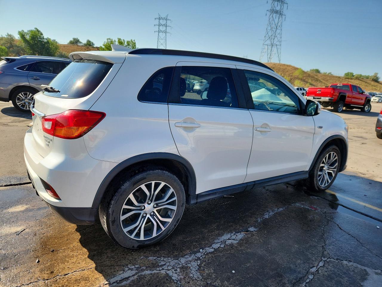 2018 Mitsubishi Outlander Sport Sel - Image 3