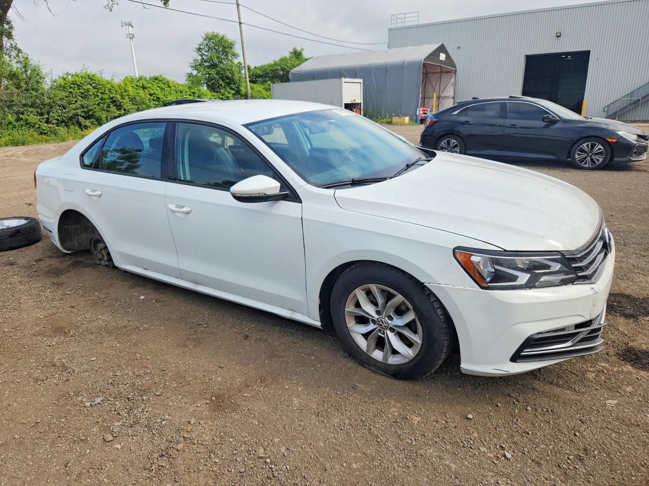 2018 Volkswagen Passat S - Фото 4