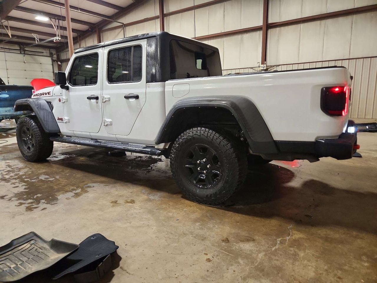 2021 Jeep Gladiator Mojave - Фото 2