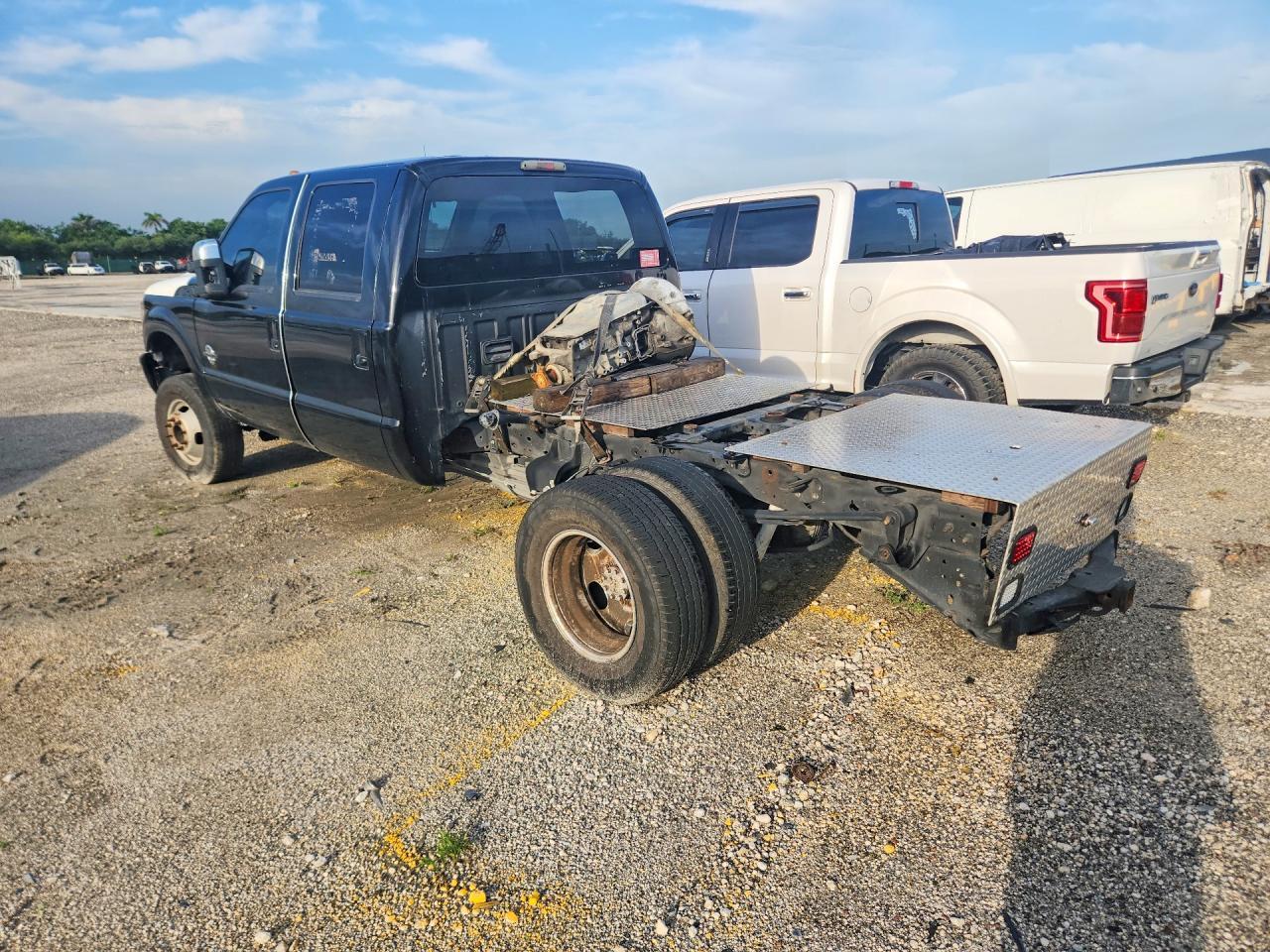 2016 Ford F350 Super Duty - Фото 2