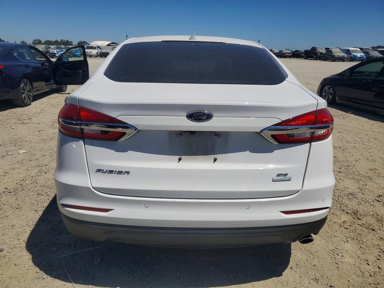 2020 Ford Fusion Se - Фото 6
