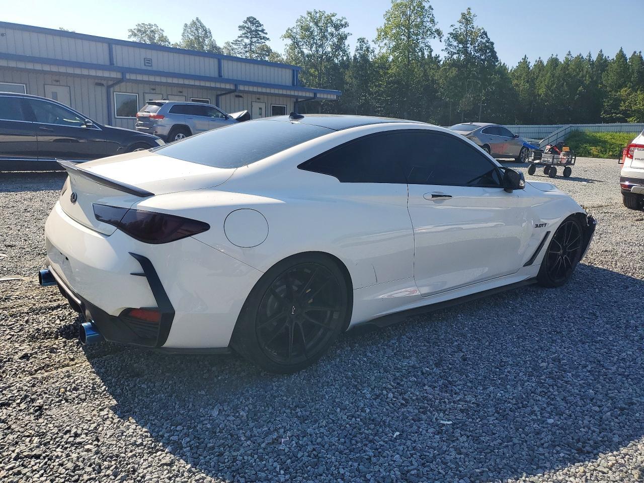2019 Infiniti Q60 3.0T Luxe - Фото 3