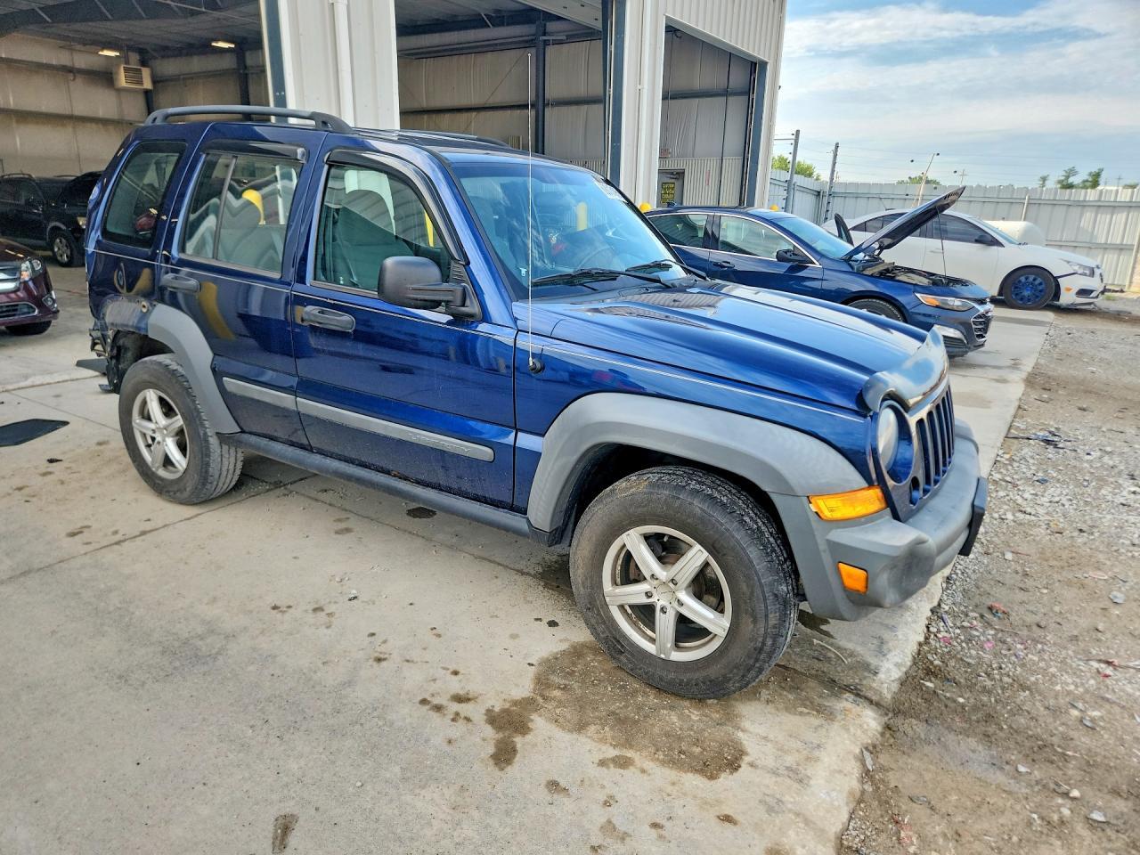 2005 Jeep Liberty Sport - Фото 4
