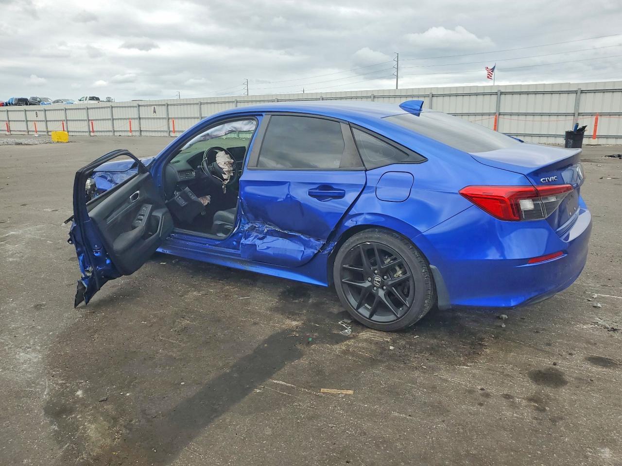 2023 Honda Civic Sport - Image 2
