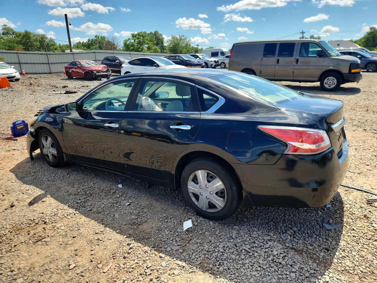 2015 Nissan Altima 2.5 S - Image 2