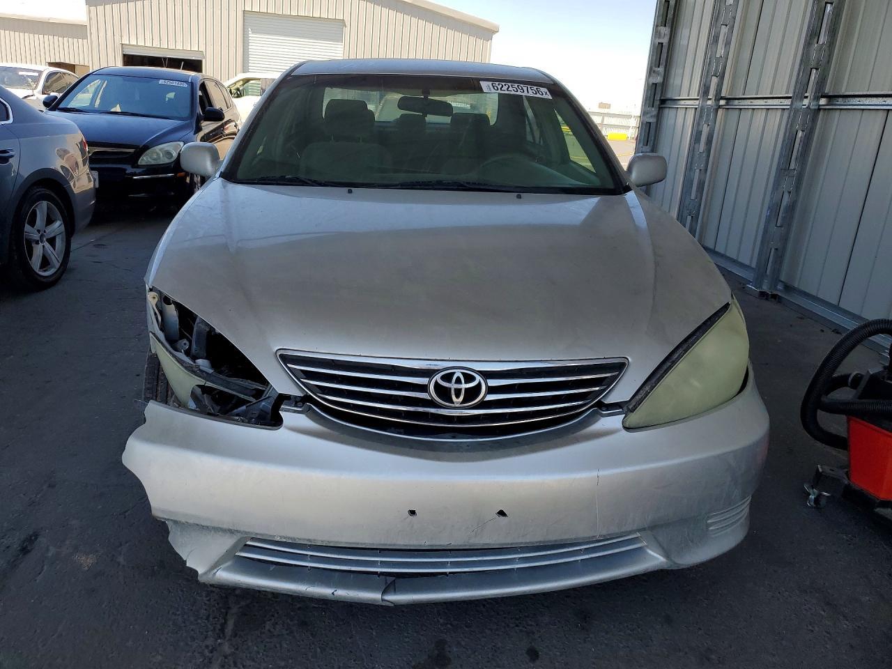 2005 Toyota Camry Le - Фото 5