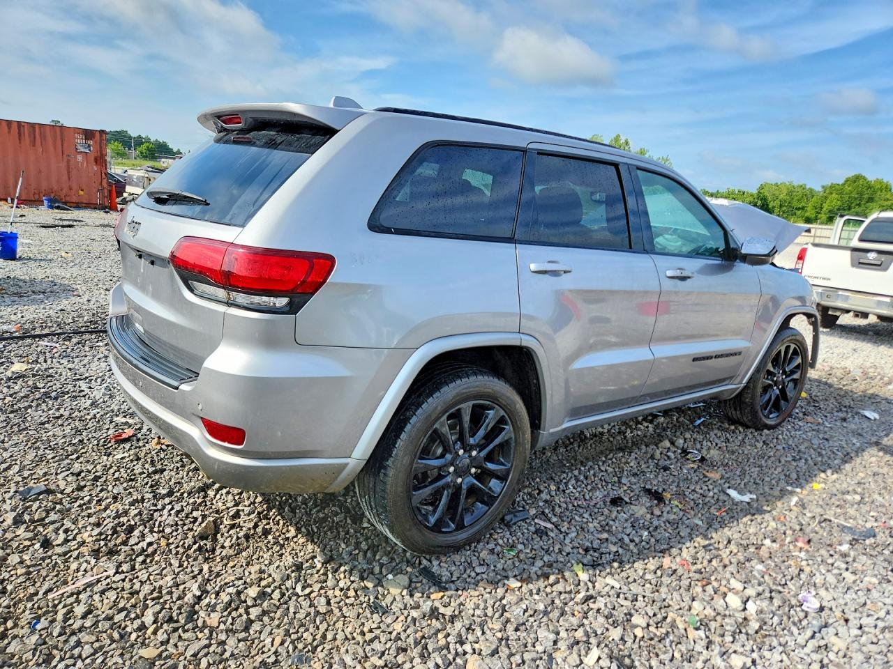 2020 Jeep Grand Cherokee Laredo - Фото 3