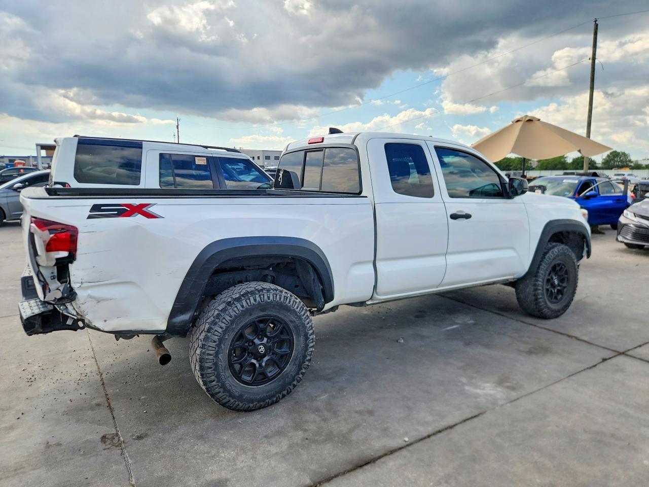 2022 Toyota Tacoma Sr - Фото 3