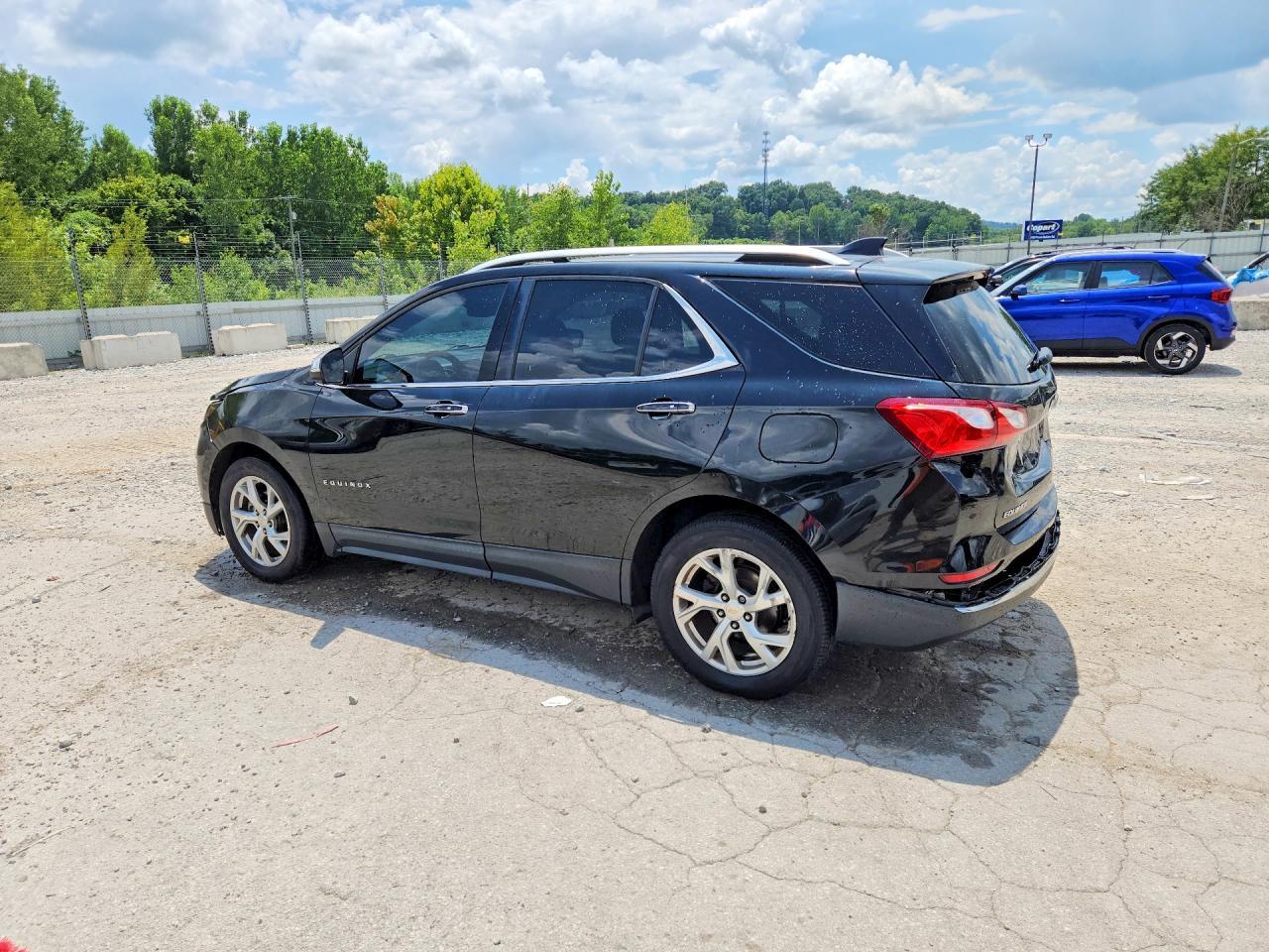 2018 Chevrolet Equinox Premier - Фото 2