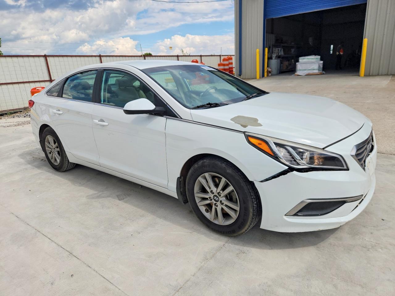 2017 Hyundai Sonata Eco - Фото 4