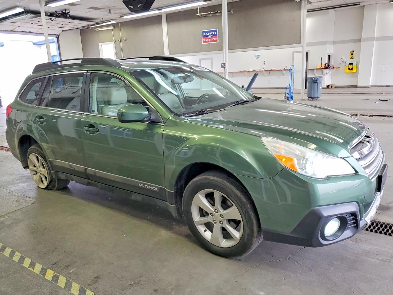 2013 Subaru Outback - Image 4