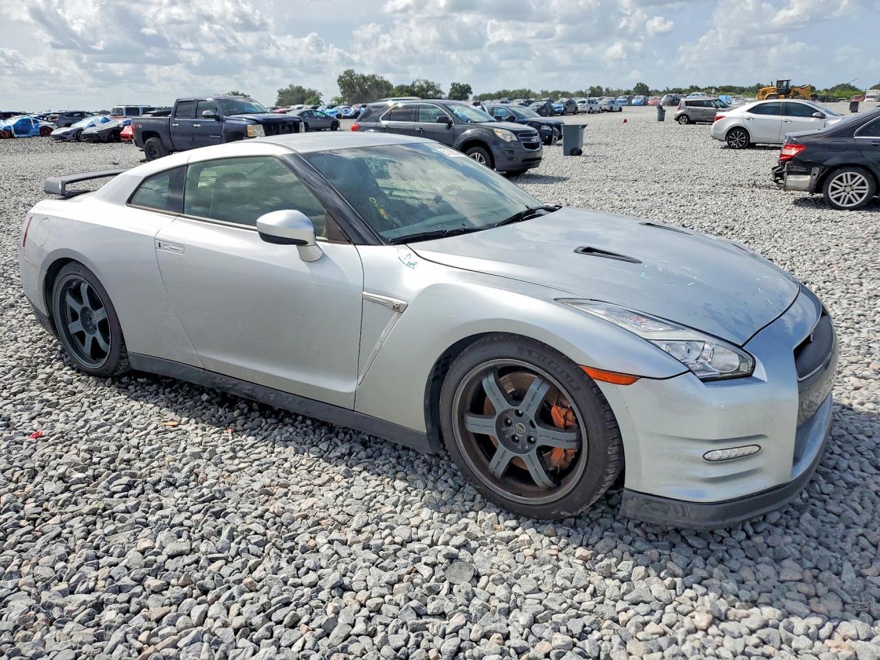 2016 Nissan Gt-R Black Edition - Фото 4