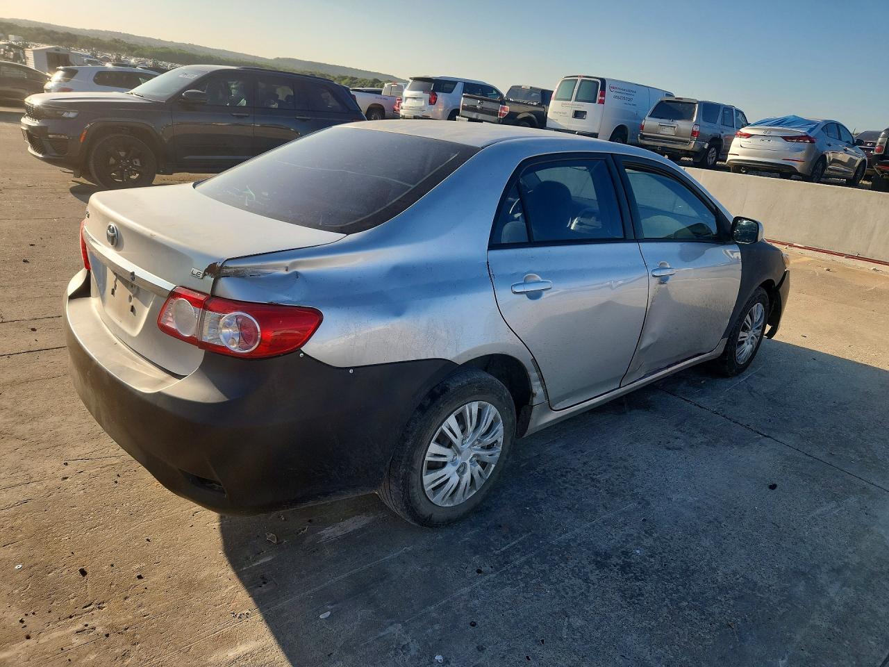 2011 Toyota Corolla Le - Фото 3