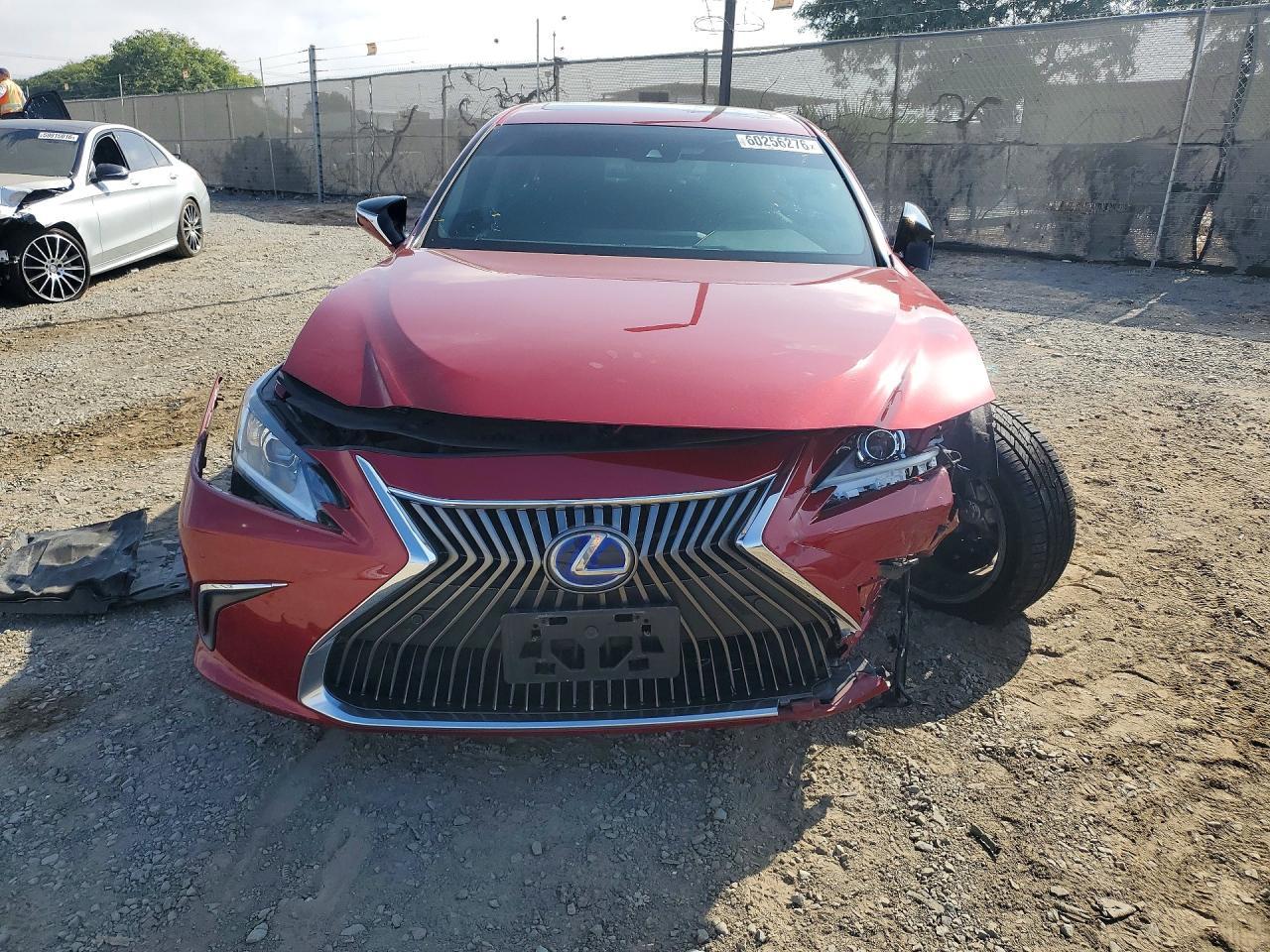 2019 Lexus Es 300H - Фото 5
