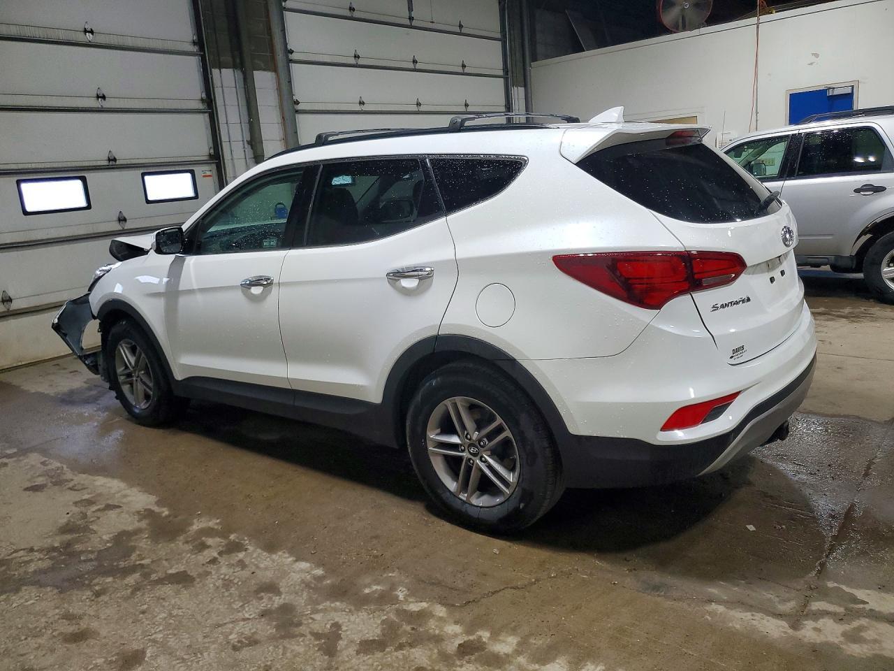 2017 Hyundai Santa Fe Sport 2.4L - Image 2