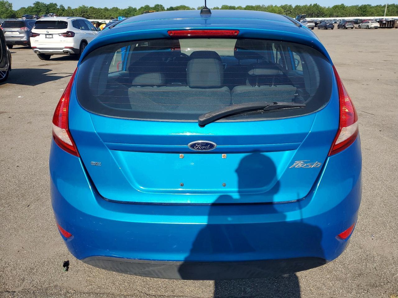 2013 Ford Fiesta Se - Фото 6