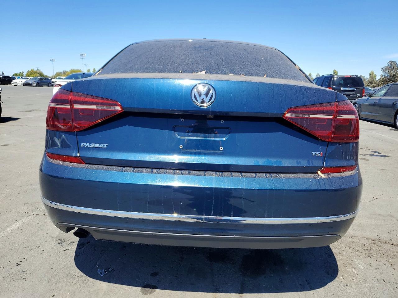 2018 Volkswagen Passat S - Фото 6