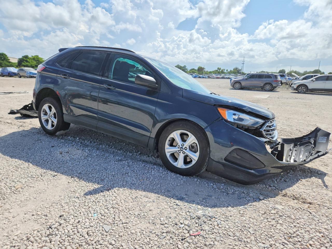 2022 Ford Edge Se - Фото 4