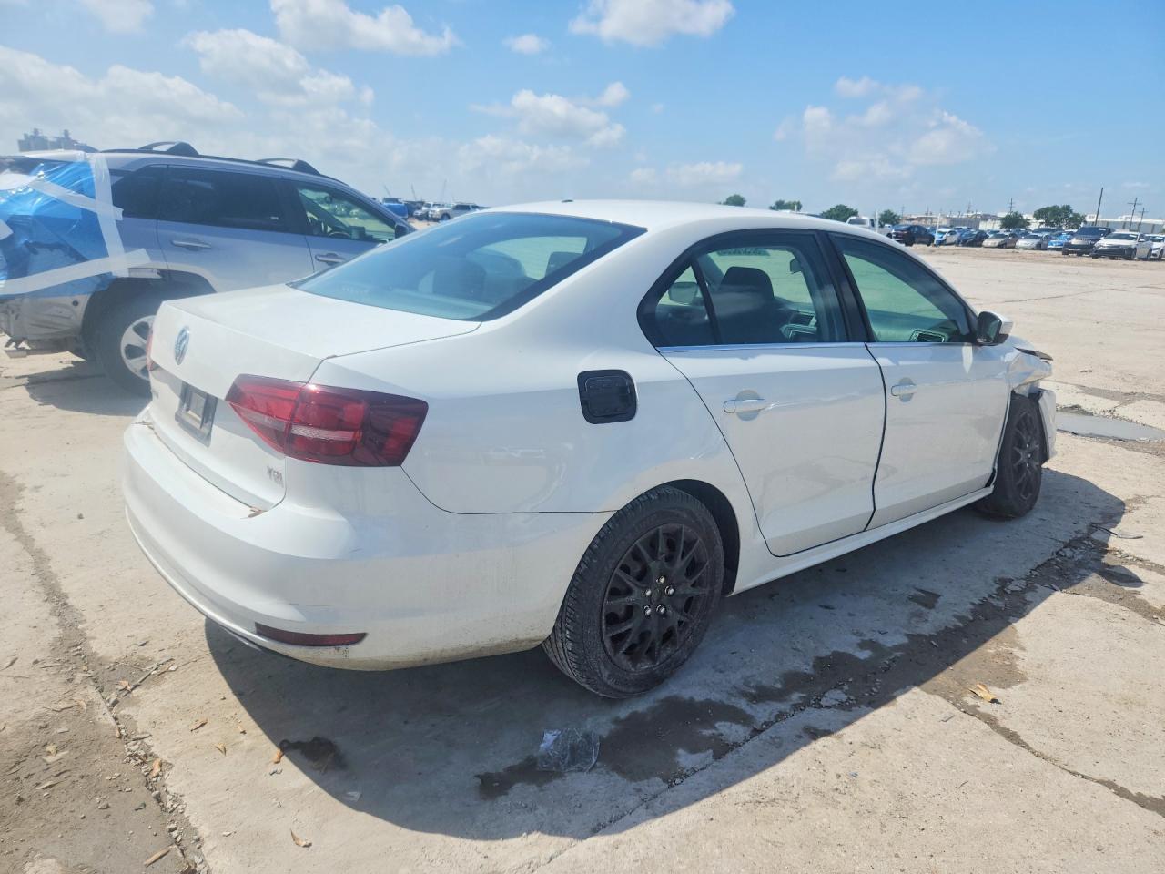 2017 Volkswagen Jetta S - Фото 3