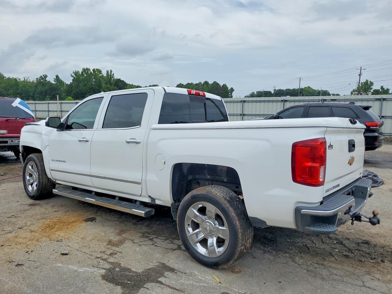 2018 Chevrolet Silverado C1500 Ltz - Image 2