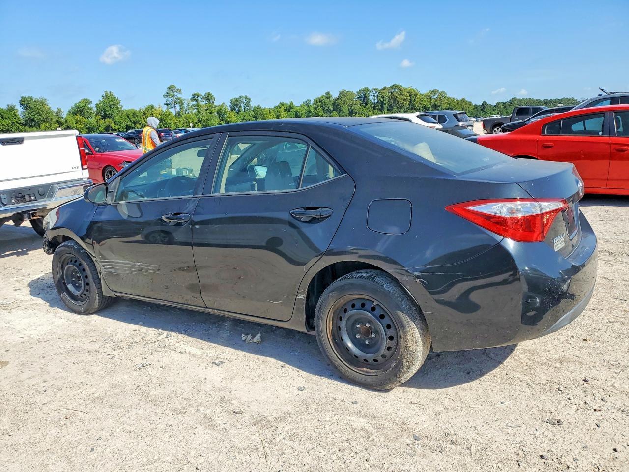2014 Toyota Corolla Le - Image 2