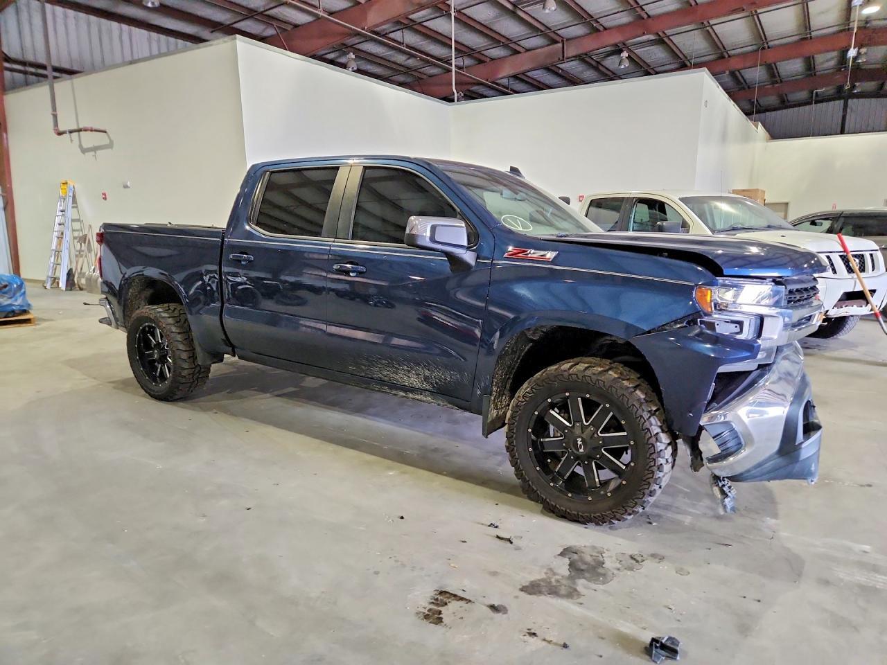 2020 Chevrolet Silverado K1500 Lt - Image 4