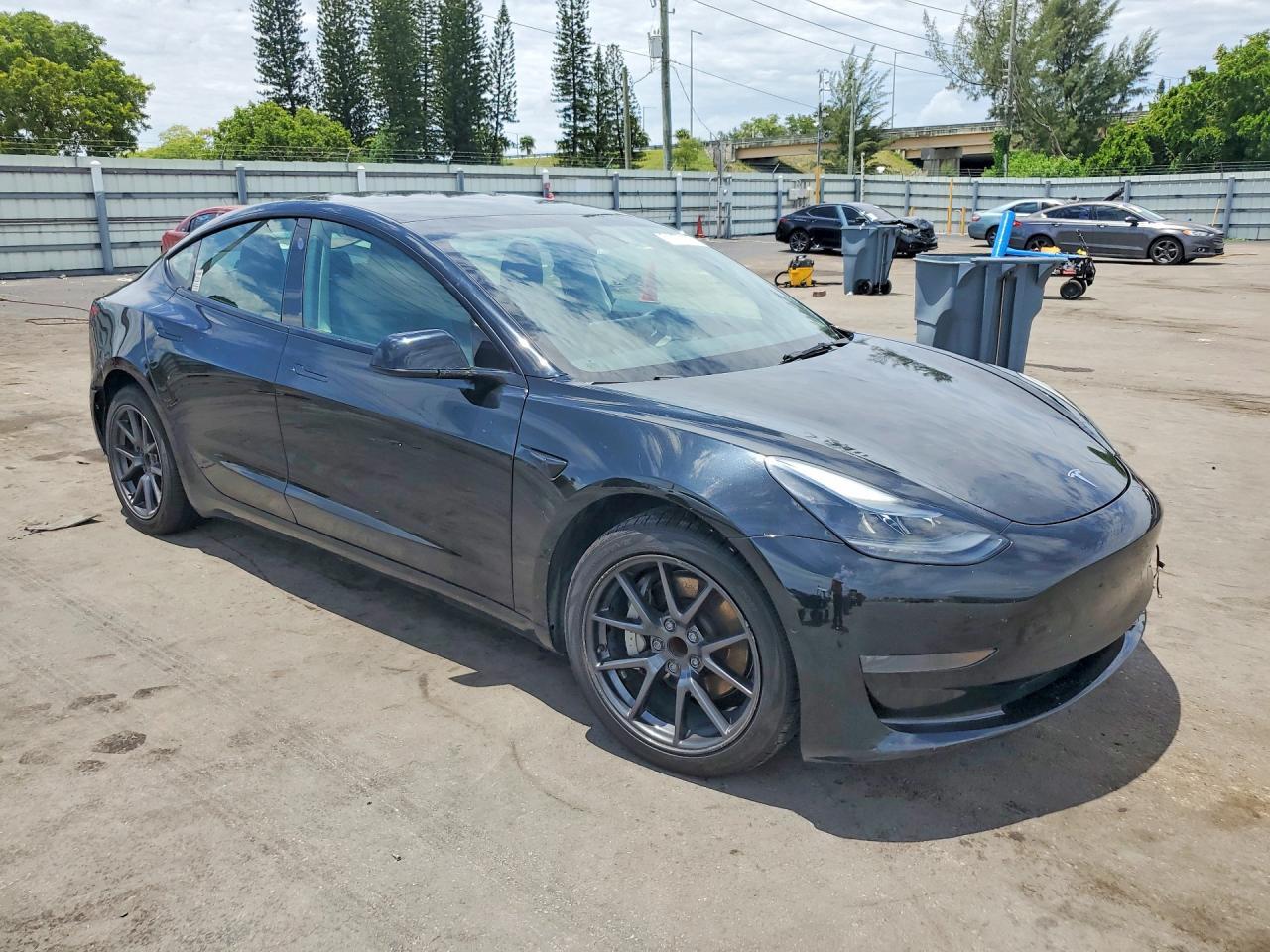 2022 Tesla Model 3 - Image 4