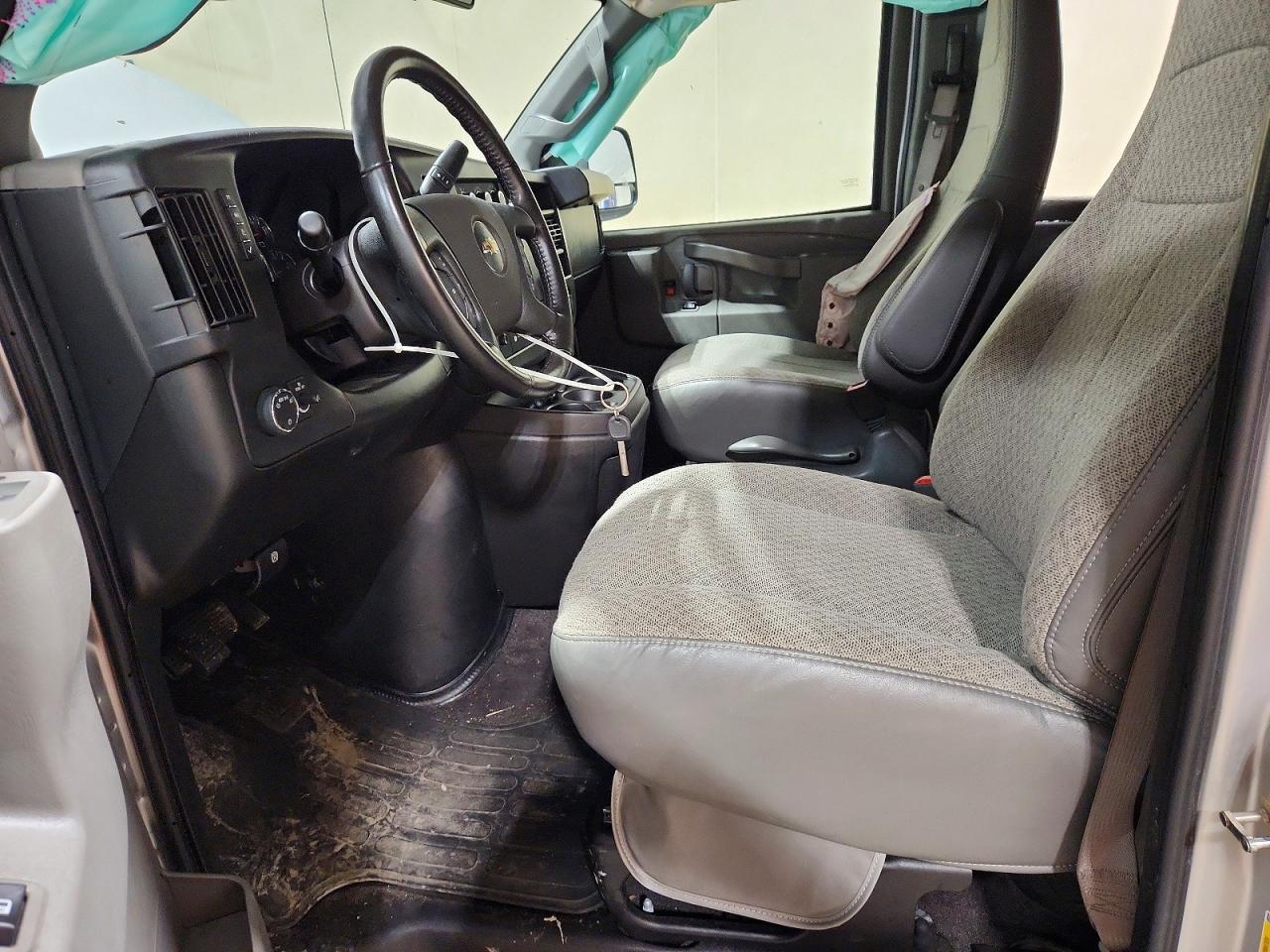 2023 Chevrolet Express G3500 Ls - Фото 7